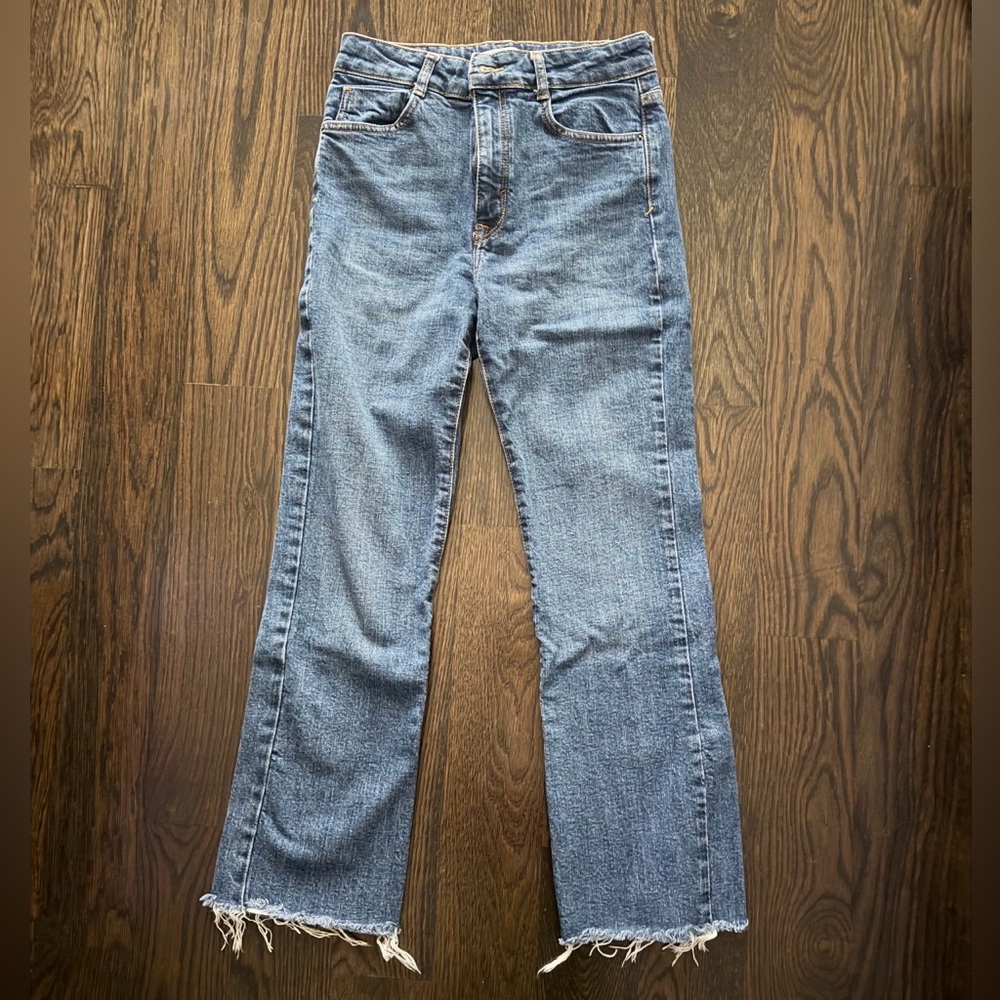 Classic High-Rise Blue Women's Jeans with Raw Hem